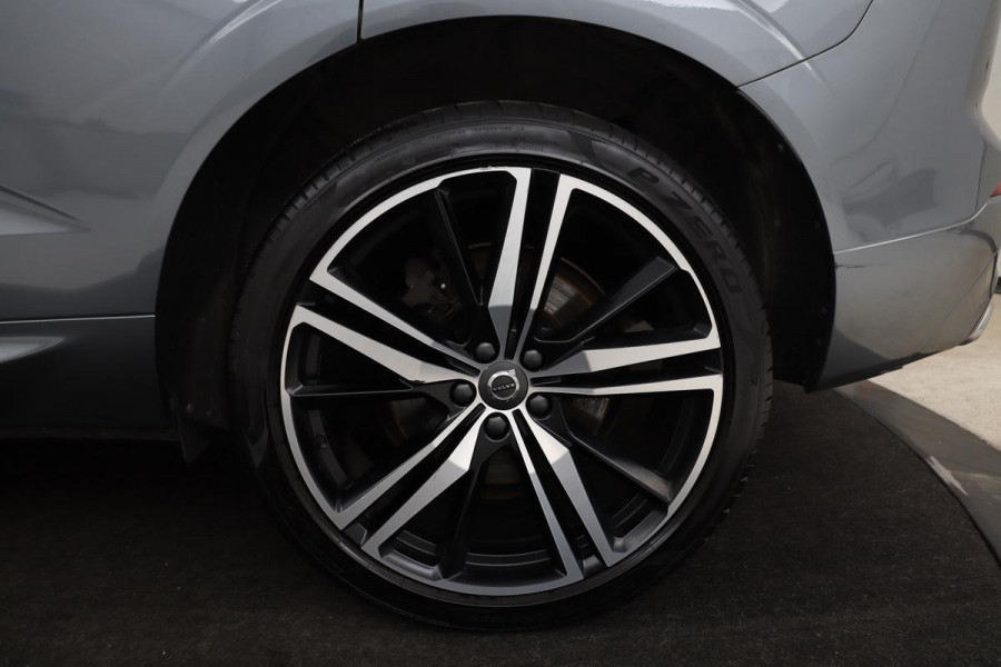 Volvo XC60 2.0 Recharge T8 AWD R Design | Panoramadak | Head-Up | Trekhaak | Harman/Kardon | Camera | Adaptive cruise | Stoelverwarming | Memory | Navigatie