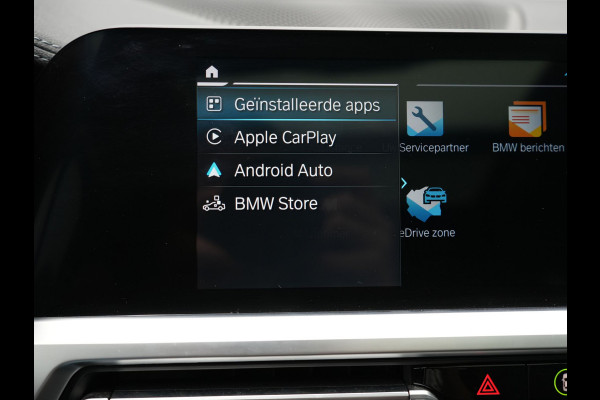 BMW 3 Serie Touring 330e M Sport Plug In Hybrid Dealer O.H. PHEV | Panodak | Lederen Sportstoelen Verwarmd | Adaptive Cruise | Navigatie | Apple Carplay | Camera | DAB | Sfeerverlichting |