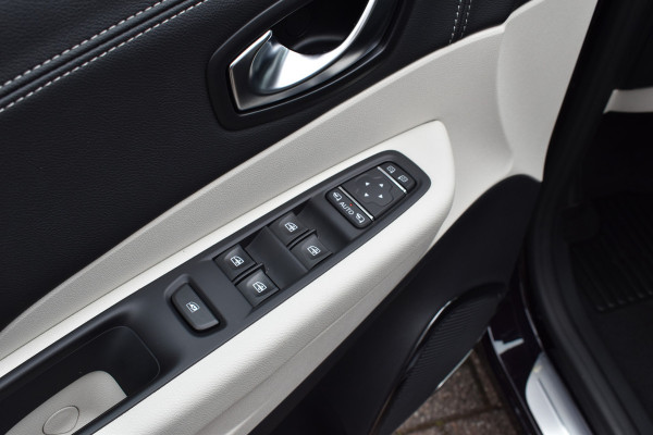 Renault Captur 1.2 TCe Initiale Paris Automaat leer Navi 11000 km