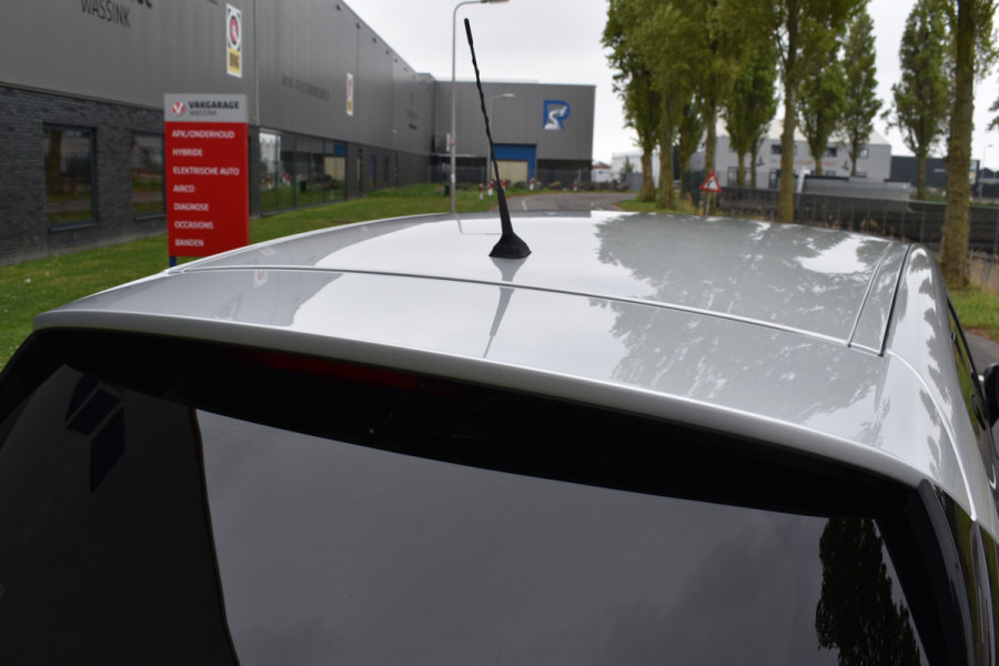 Renault Captur 1.2 TCe Initiale Paris Automaat leer Navi 11000 km