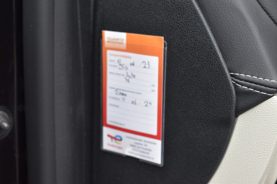 Renault Captur 1.2 TCe Initiale Paris Automaat leer Navi 11000 km