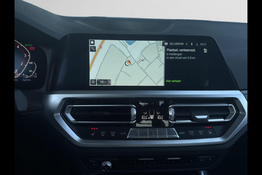 BMW 3 Serie 330E Plug-in Hybrid | 66.417 km | Shadow Line | M Velgen | Achteruitrijcamera | Stoelverwarming|PDC|