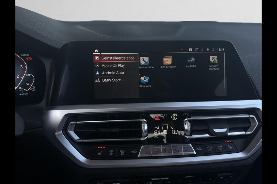 BMW 3 Serie 330E Plug-in Hybrid | 66.417 km | Shadow Line | M Velgen | Achteruitrijcamera | Stoelverwarming|PDC|