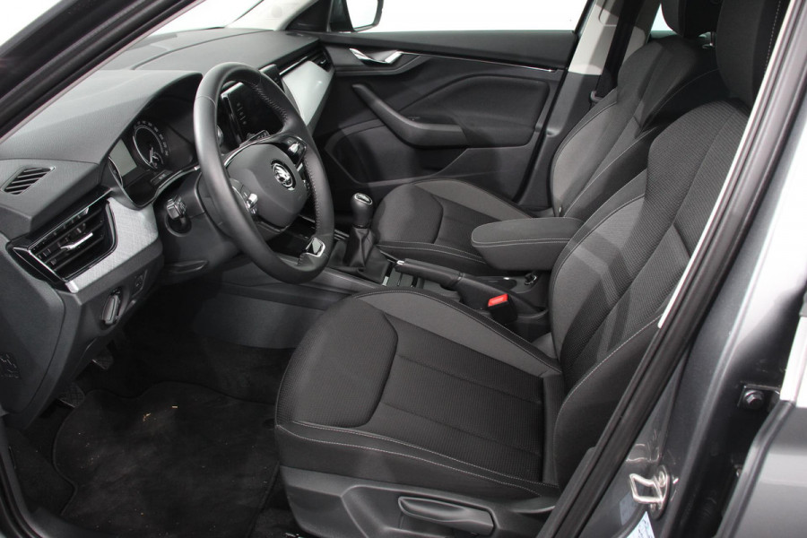 Škoda Kamiq 1.0 TSI 110pk Ambition | Navigatie | Apple Carplay/Android Auto | Climate Control | Dab | Led | Parkeer sensoren | Stoelverwarming | Extra getint glas