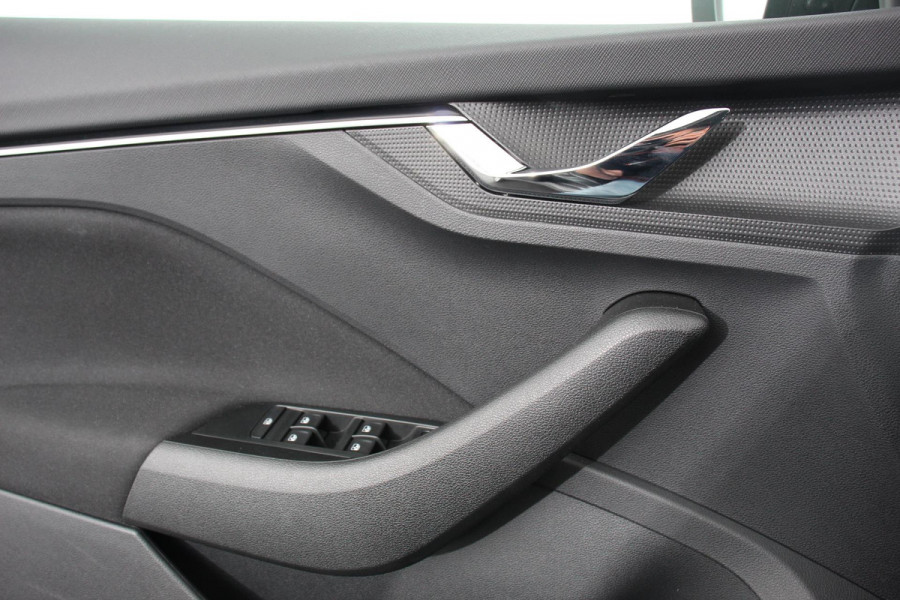 Škoda Kamiq 1.0 TSI 110pk Ambition | Navigatie | Apple Carplay/Android Auto | Climate Control | Dab | Led | Parkeer sensoren | Stoelverwarming | Extra getint glas