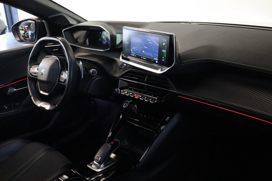 Peugeot 208 1.2 PureTech GT-Line Cruise/Climate Navi PDC NAP Panoramadak Automaat 131PK!