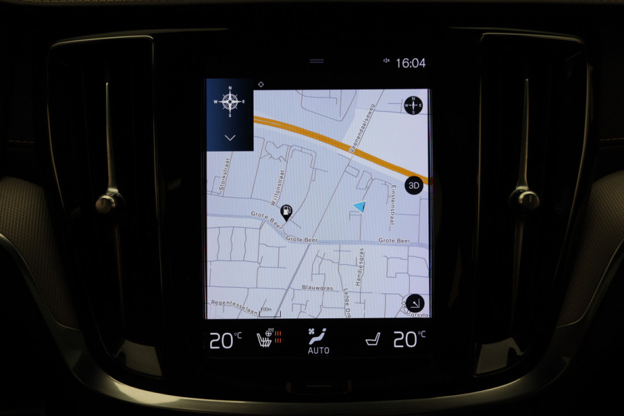 Volvo V60 2.0 T8 Recharge AWD R-Design Leer/Stof, Panoramadak, H&K, Camera, ACC, Standkachel, LED, DAB, 19''