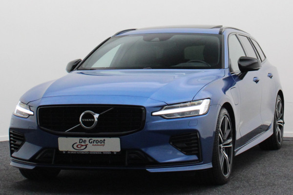 Volvo V60 2.0 T8 Recharge AWD R-Design Leer/Stof, Panoramadak, H&K, Camera, ACC, Standkachel, LED, DAB, 19''