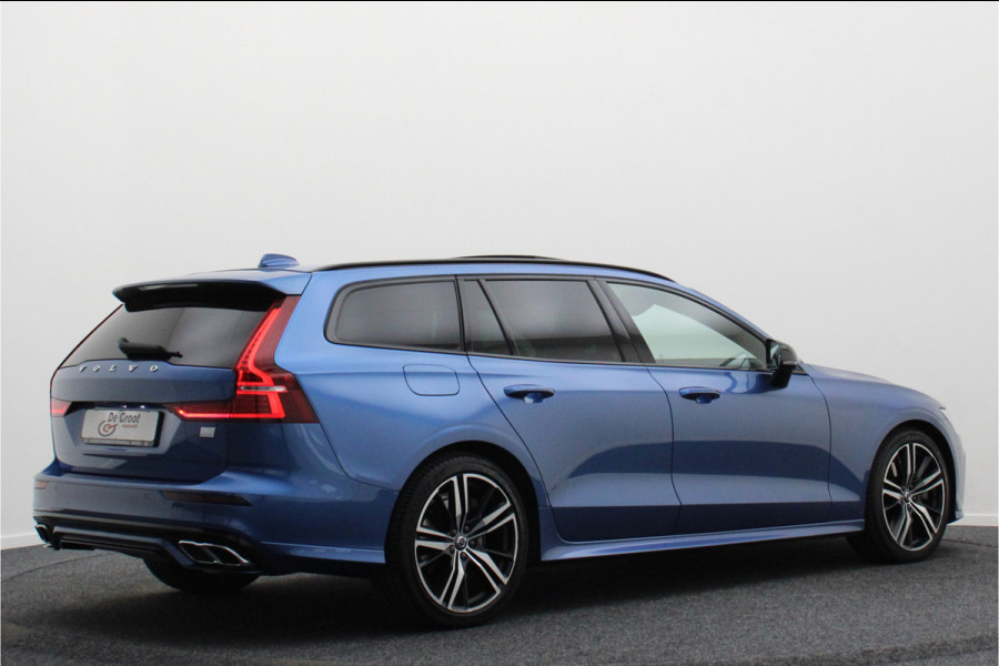 Volvo V60 2.0 T8 Recharge AWD R-Design Leer/Stof, Panoramadak, H&K, Camera, ACC, Standkachel, LED, DAB, 19''