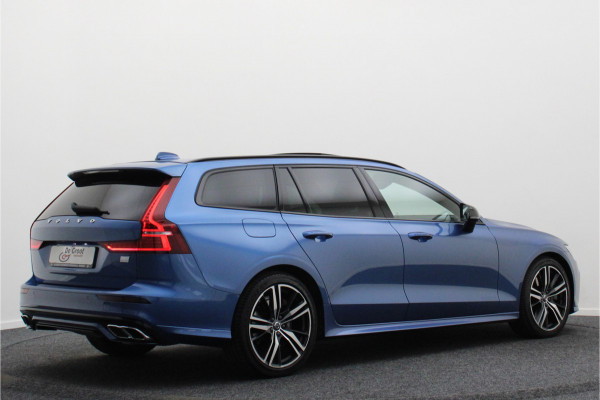 Volvo V60 2.0 T8 Recharge AWD R-Design Leer/Stof, Panoramadak, H&K, Camera, ACC, Standkachel, LED, DAB, 19''