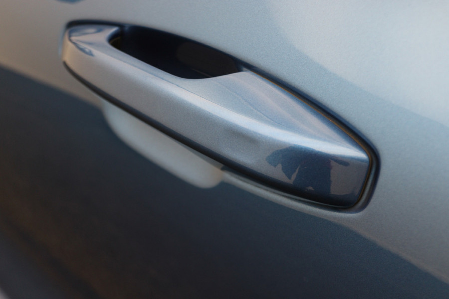 Volvo V60 2.0 T8 Recharge AWD R-Design Leer/Stof, Panoramadak, H&K, Camera, ACC, Standkachel, LED, DAB, 19''