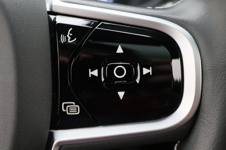 Volvo V60 2.0 T8 Recharge AWD R-Design Leer/Stof, Panoramadak, H&K, Camera, ACC, Standkachel, LED, DAB, 19''
