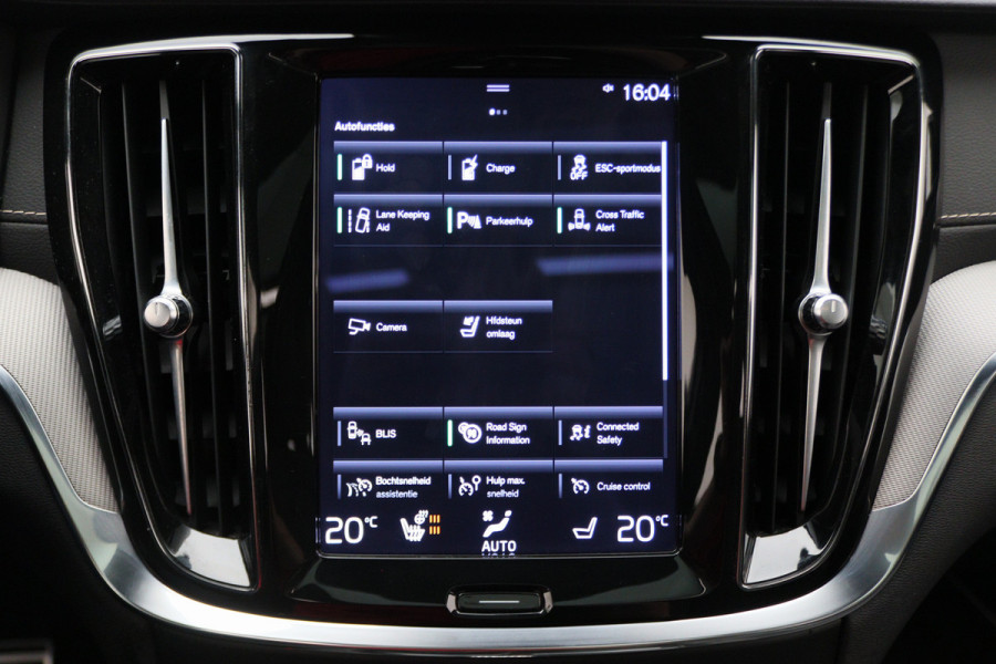 Volvo V60 2.0 T8 Recharge AWD R-Design Leer/Stof, Panoramadak, H&K, Camera, ACC, Standkachel, LED, DAB, 19''