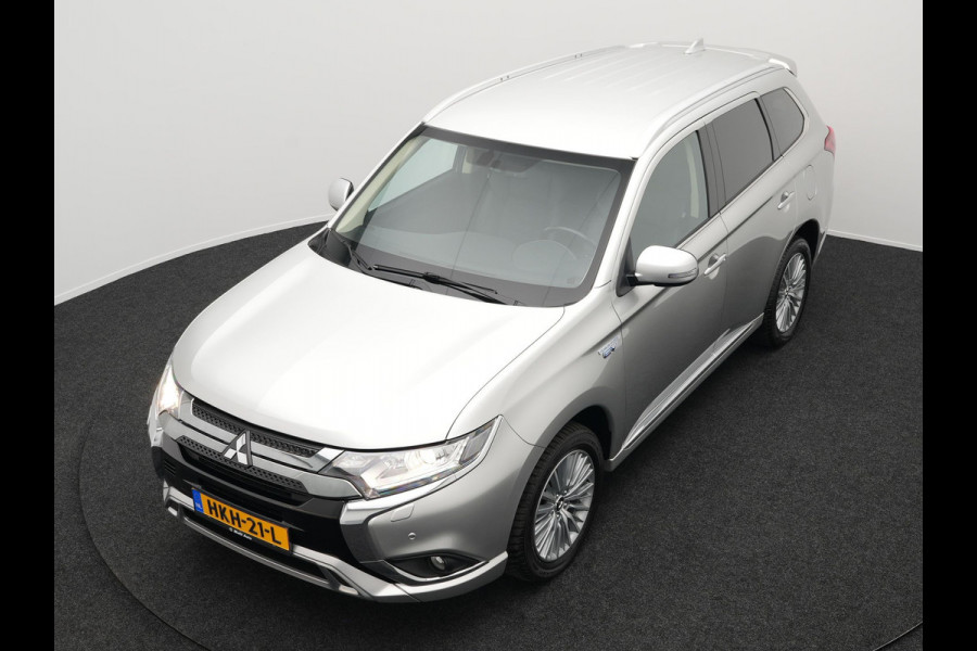 Mitsubishi Outlander 2.4 Intense Plug in Hybrid 225pk PHEV | Carplay | Parkeersensoren | Stoelverwarming | L.M. 18" | Camera | Cruise Control | Climate Control | DAB |