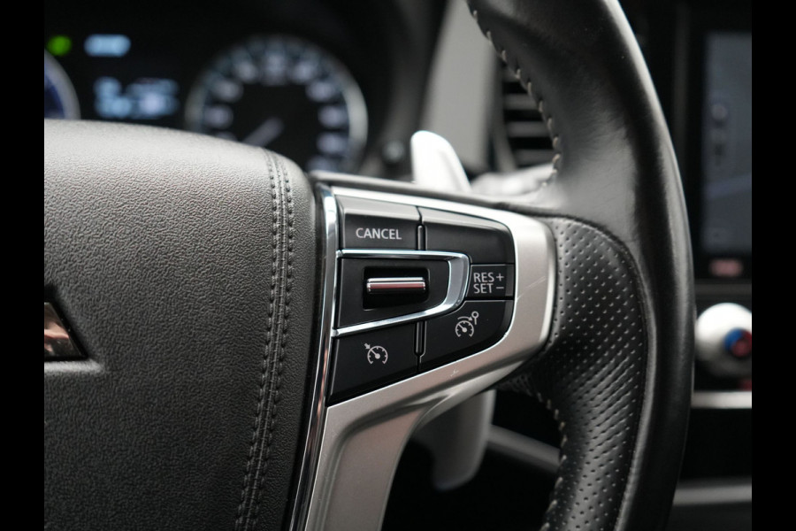 Mitsubishi Outlander 2.4 Intense Plug in Hybrid 225pk PHEV | Carplay | Parkeersensoren | Stoelverwarming | L.M. 18" | Camera | Cruise Control | Climate Control | DAB |