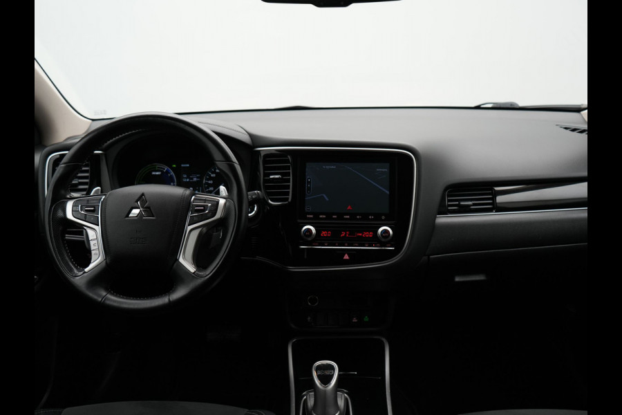 Mitsubishi Outlander 2.4 Intense Plug in Hybrid 225pk PHEV | Carplay | Parkeersensoren | Stoelverwarming | L.M. 18" | Camera | Cruise Control | Climate Control | DAB |