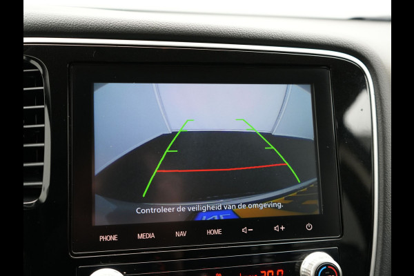Mitsubishi Outlander 2.4 Intense Plug in Hybrid 225pk PHEV | Carplay | Parkeersensoren | Stoelverwarming | L.M. 18" | Camera | Cruise Control | Climate Control | DAB |