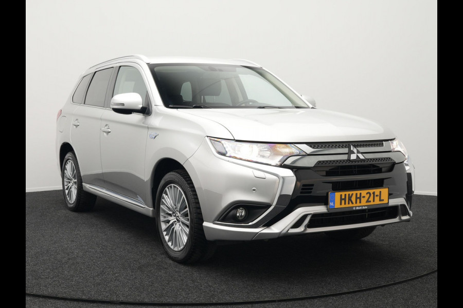Mitsubishi Outlander 2.4 Intense Plug in Hybrid 225pk PHEV | Carplay | Parkeersensoren | Stoelverwarming | L.M. 18" | Camera | Cruise Control | Climate Control | DAB |