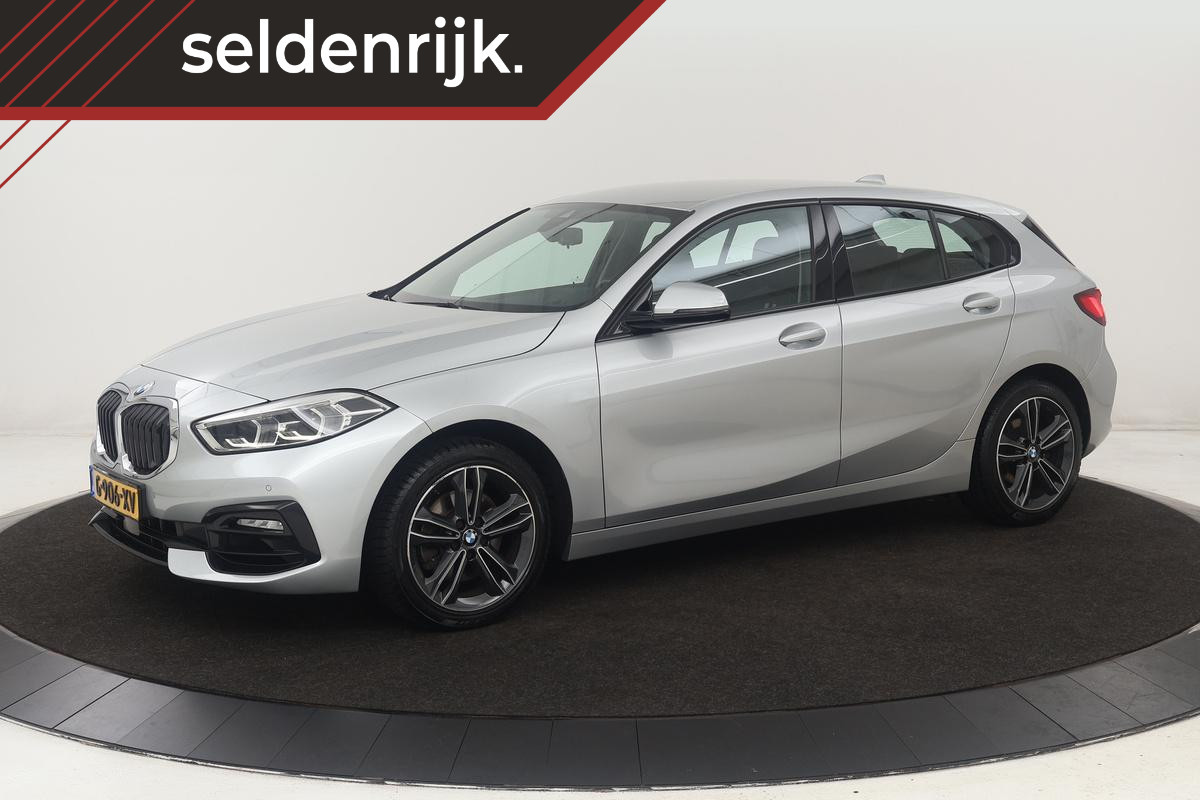 BMW 1-serie 118i Executive Edition | Sport Line | Carplay | Full LED | Sportstoelen | Climate control | Navigatie | Parkeerhulp | Live Cockpit | Cruise control