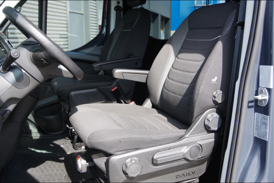 Iveco Daily 35S18HV 3.0 180PK AUT. DC-5P, 2X SCHUIFDEUR, 3.5T TREKHAAK, LED, CAMERA, CRUISE, CLIMA, NAVI, NL AUTO, NAP