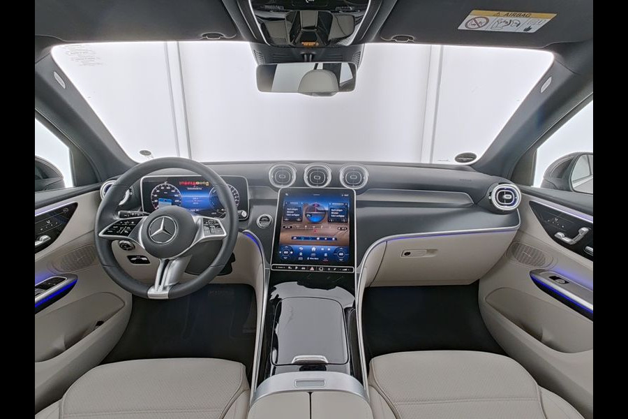 Mercedes-Benz GLC 300 e 4MATIC Plug-In Hybride | Edition Avantgarde | Alarm | Rijassistentiepakket plus | Stuur en Stoelverwarming | Memory Voorstoelen | Inclusief 24 maanden MB Certified garantie voor Europa.