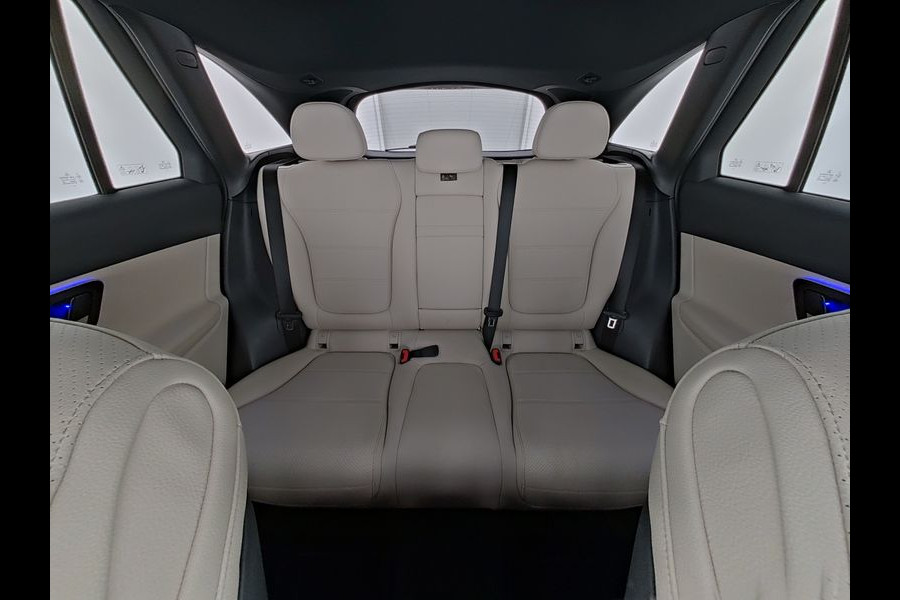 Mercedes-Benz GLC 300 e 4MATIC Plug-In Hybride | Edition Avantgarde | Alarm | Rijassistentiepakket plus | Stuur en Stoelverwarming | Memory Voorstoelen | Inclusief 24 maanden MB Certified garantie voor Europa.