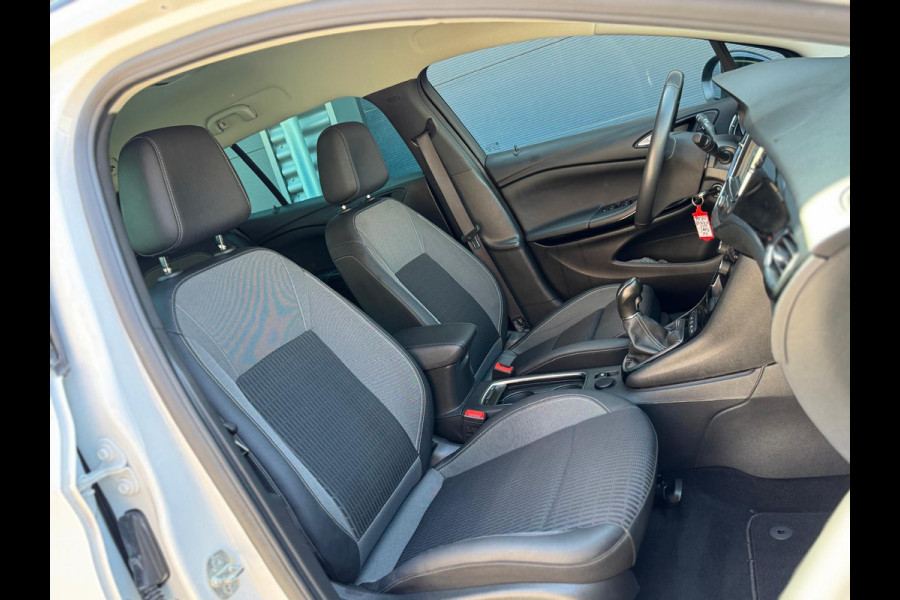 Opel Astra Sports Tourer 1.2 Design & Tech, trekhaak, achteruitrijcamera, eerste eigenaar, NL auto met nationale auto pas