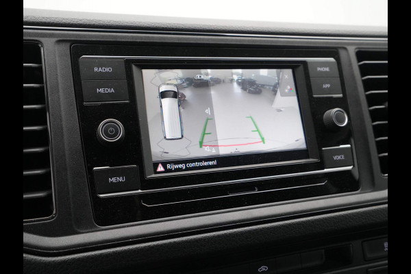 Volkswagen Crafter 30 2.0 TDI L3H3 Navi via App Camera Trekhaak Voorruitverwarming