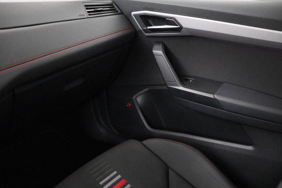 Seat Ibiza 1.0 TSI FR Intens | Stoelverwarming | Adaptive cruise | BEATS Pack | Full LED | Carplay | DAB | Camera | Climate control