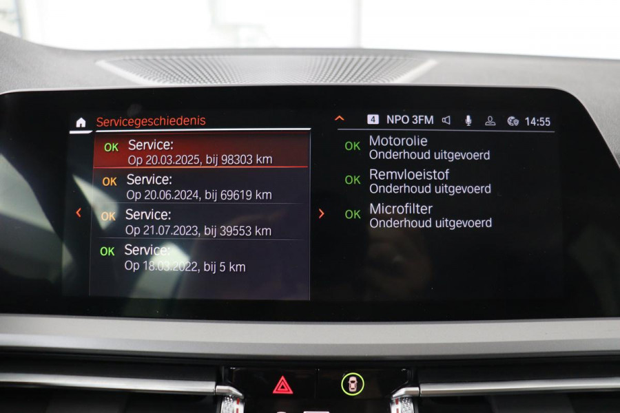 BMW 3 Serie 318i Business Edition | Stoelverwarming | Camera | Carplay | Live Cockpit | Full LED | Navigatie | Dodehoek detectie | Climate control
