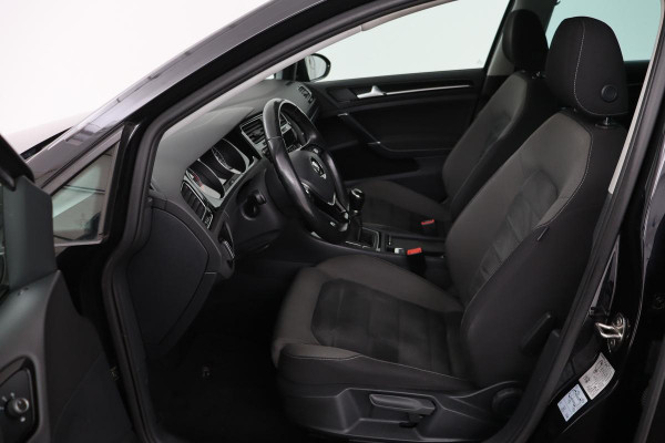 Volkswagen Golf 1.4 TSI Highline | Stoelverwarming | Camera | Full LED | Adaptive cruise | Carplay | Climate control | Parkeerhulp | Bluetooth