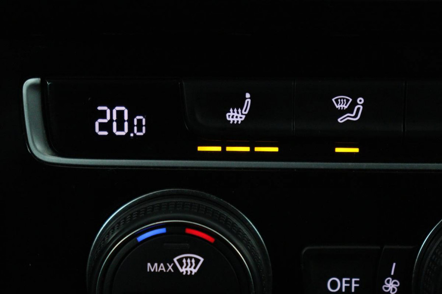 Volkswagen Golf 1.4 TSI Highline | Stoelverwarming | Camera | Full LED | Adaptive cruise | Carplay | Climate control | Parkeerhulp | Bluetooth