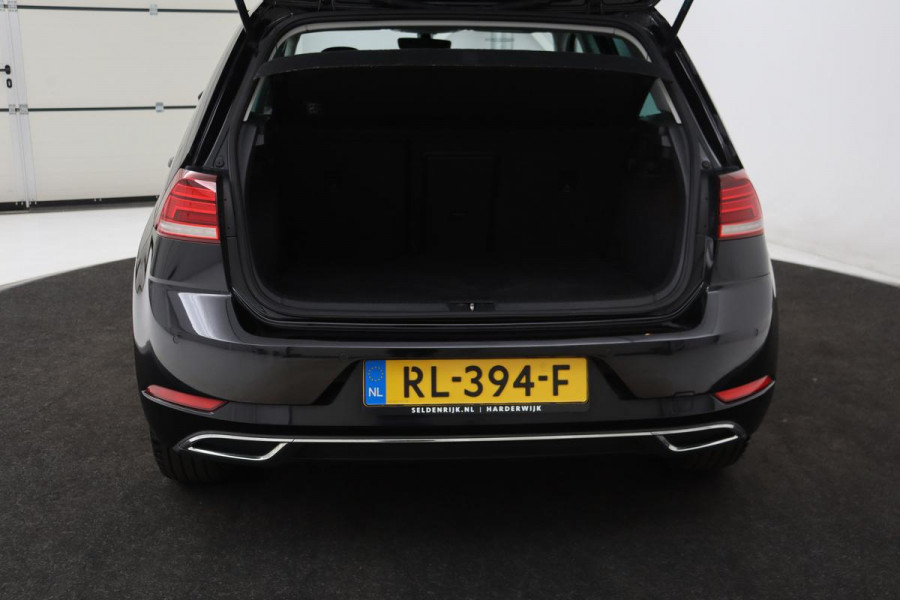 Volkswagen Golf 1.4 TSI Highline | Stoelverwarming | Camera | Full LED | Adaptive cruise | Carplay | Climate control | Parkeerhulp | Bluetooth