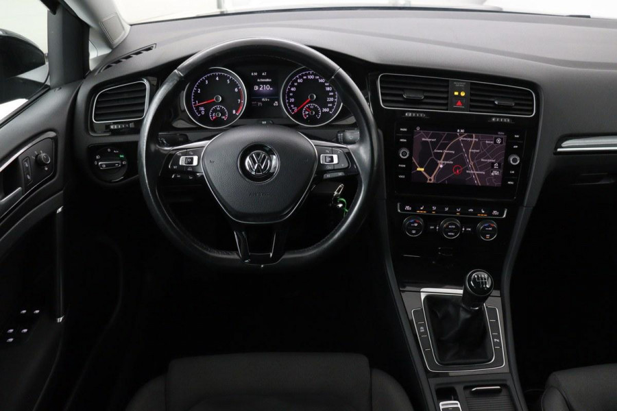 Volkswagen Golf 1.4 TSI Highline | Stoelverwarming | Camera | Full LED | Adaptive cruise | Carplay | Climate control | Parkeerhulp | Bluetooth
