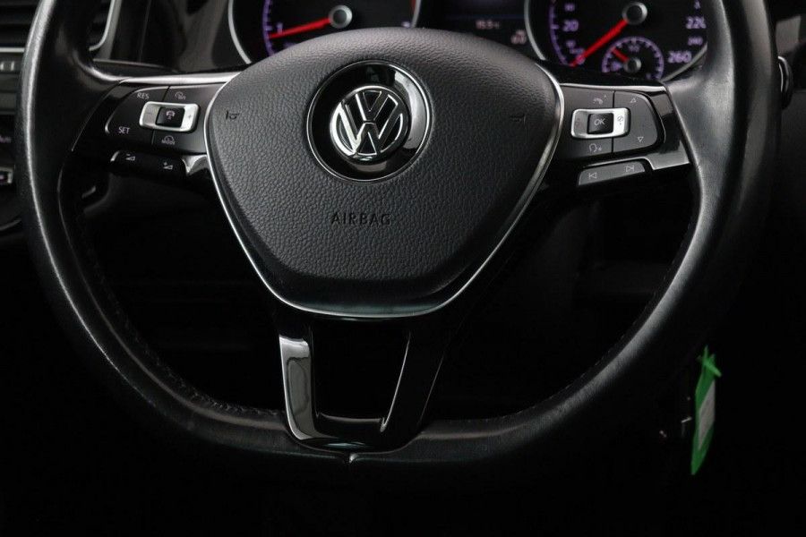 Volkswagen Golf 1.4 TSI Highline | Stoelverwarming | Camera | Full LED | Adaptive cruise | Carplay | Climate control | Parkeerhulp | Bluetooth