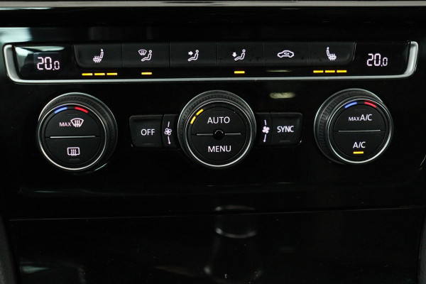 Volkswagen Golf 1.4 TSI Highline | Stoelverwarming | Camera | Full LED | Adaptive cruise | Carplay | Climate control | Parkeerhulp | Bluetooth