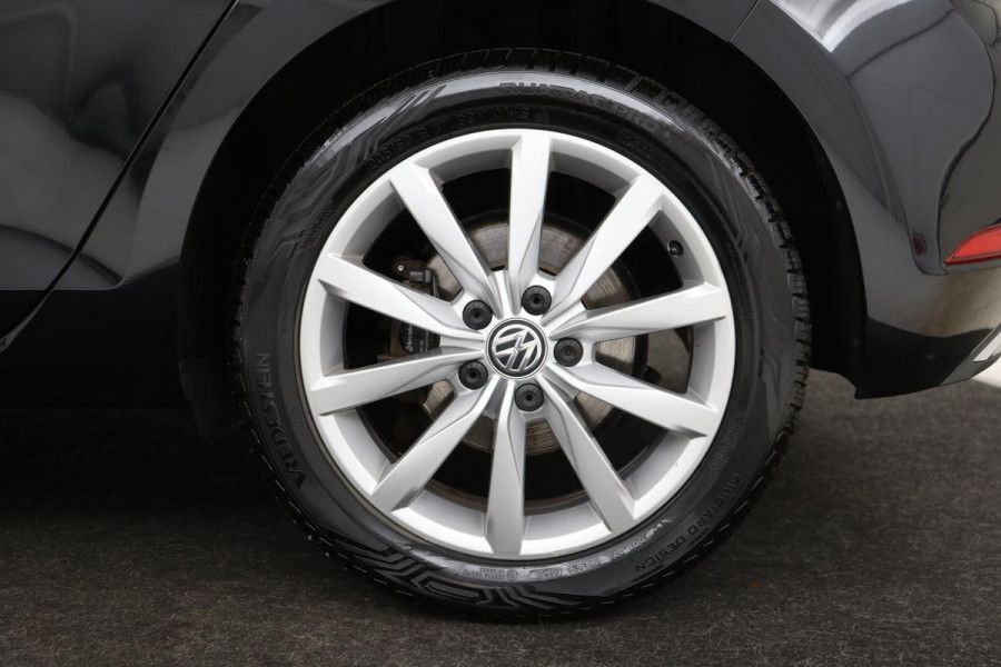 Volkswagen Golf 1.4 TSI Highline | Stoelverwarming | Camera | Full LED | Adaptive cruise | Carplay | Climate control | Parkeerhulp | Bluetooth