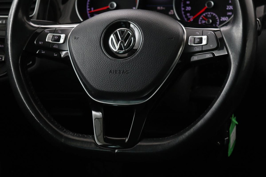 Volkswagen Golf 1.4 TSI Highline | Stoelverwarming | Camera | Full LED | Adaptive cruise | Carplay | Climate control | Parkeerhulp | Bluetooth