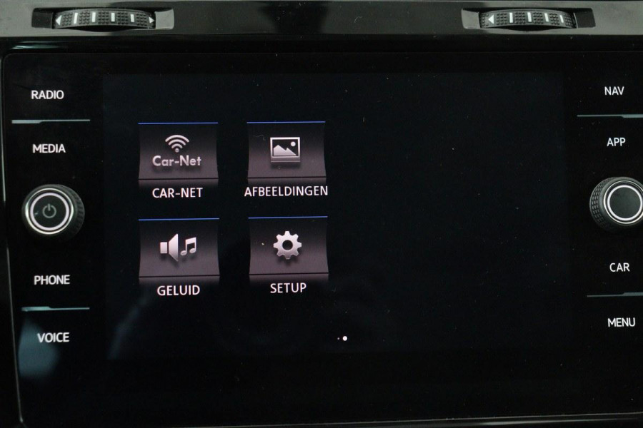 Volkswagen Golf 1.4 TSI Highline | Stoelverwarming | Camera | Full LED | Adaptive cruise | Carplay | Climate control | Parkeerhulp | Bluetooth