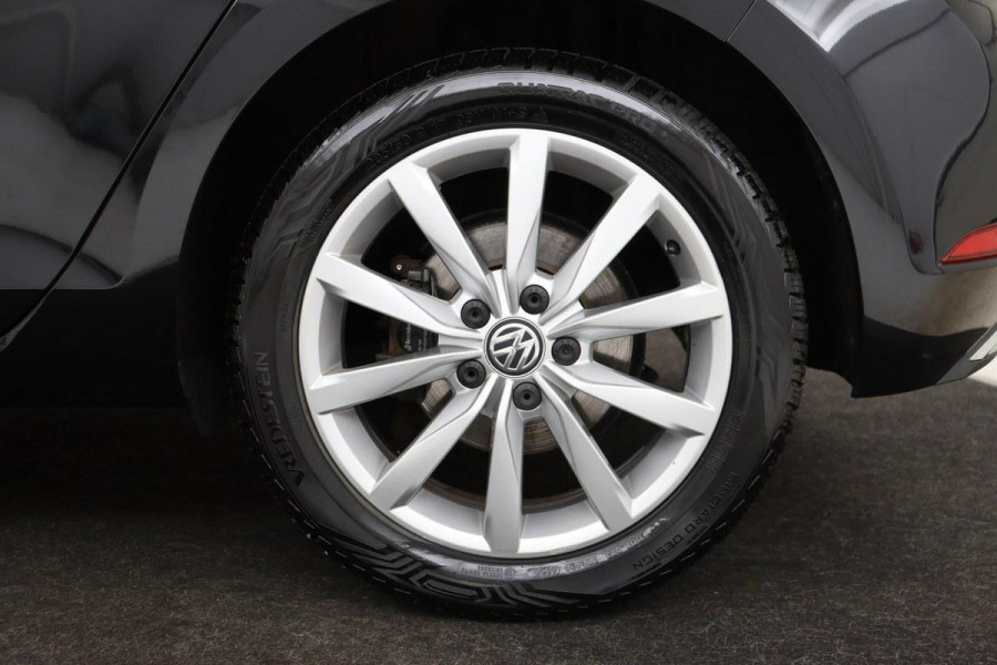 Volkswagen Golf 1.4 TSI Highline | Stoelverwarming | Camera | Full LED | Adaptive cruise | Carplay | Climate control | Parkeerhulp | Bluetooth
