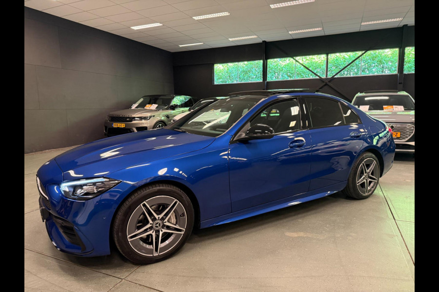 Mercedes-Benz C-Klasse 300 e AMG BLACK-LINE 313PK PANO/V-COCKPIT/NAVI/DAB/CARPLAY/CAM///