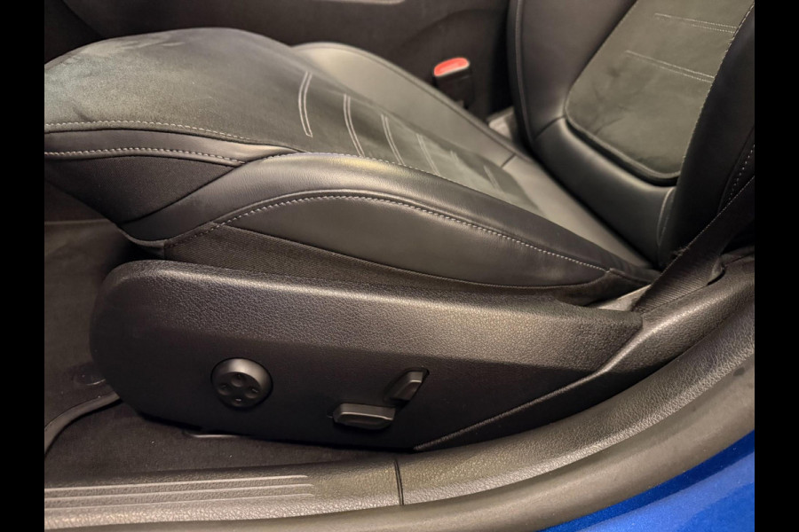 Mercedes-Benz C-Klasse 300 e AMG BLACK-LINE 313PK PANO/V-COCKPIT/NAVI/DAB/CARPLAY/CAM///