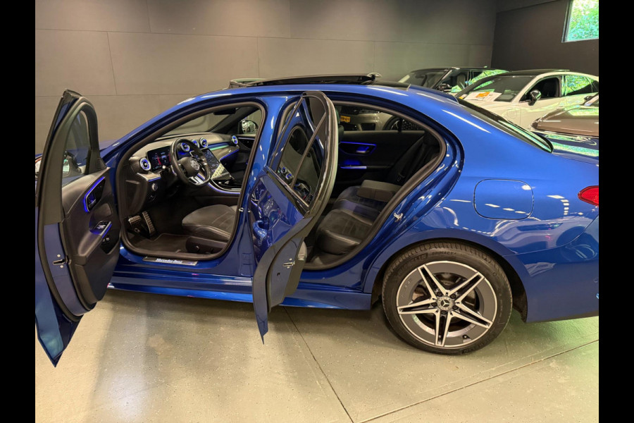 Mercedes-Benz C-Klasse 300 e AMG BLACK-LINE 313PK PANO/V-COCKPIT/NAVI/DAB/CARPLAY/CAM///