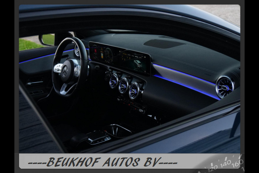 Mercedes-Benz A-Klasse 220 4MATIC Premium Pano Leer Nav Cam