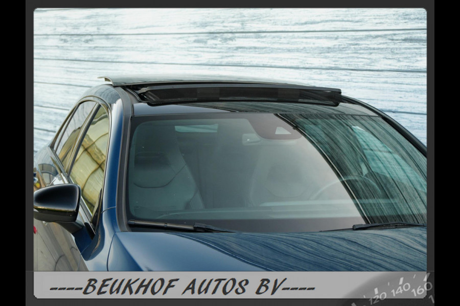 Mercedes-Benz A-Klasse 220 4MATIC Premium Pano Leer Nav Cam