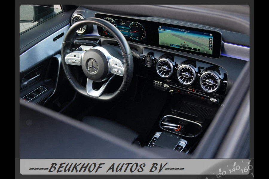 Mercedes-Benz A-Klasse 220 4MATIC Premium Pano Leer Nav Cam