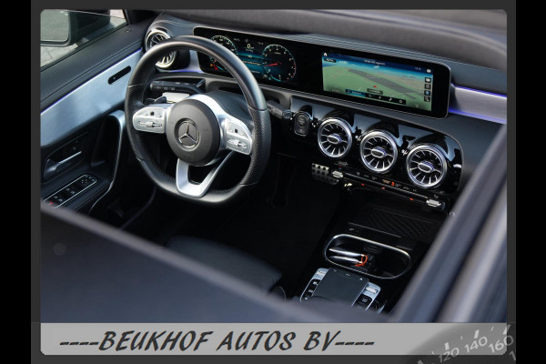 Mercedes-Benz A-Klasse 220 4MATIC Premium Pano Leer Nav Cam