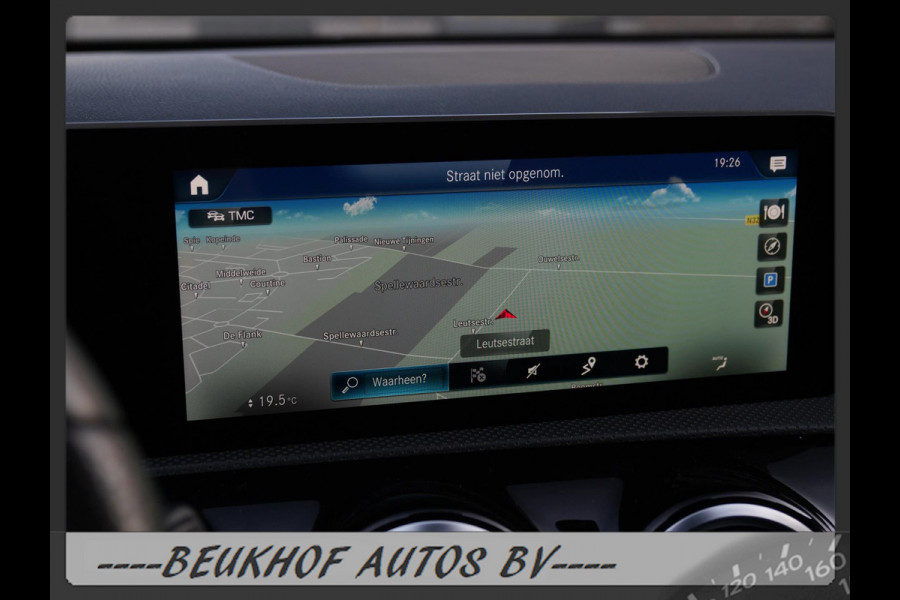 Mercedes-Benz A-Klasse 220 4MATIC Premium Pano Leer Nav Cam