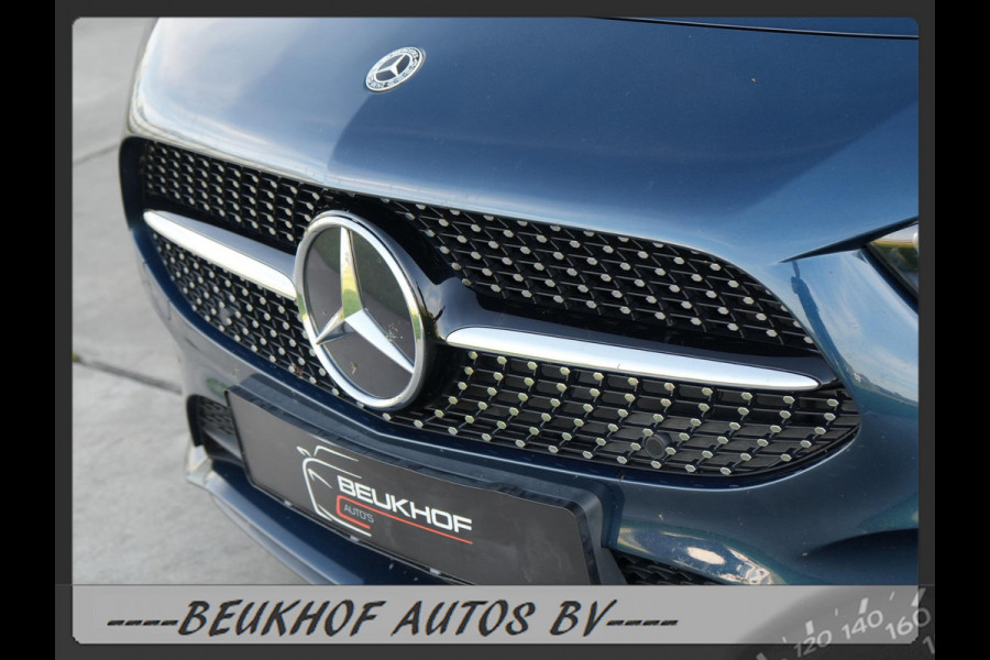 Mercedes-Benz A-Klasse 220 4MATIC Premium Pano Leer Nav Cam