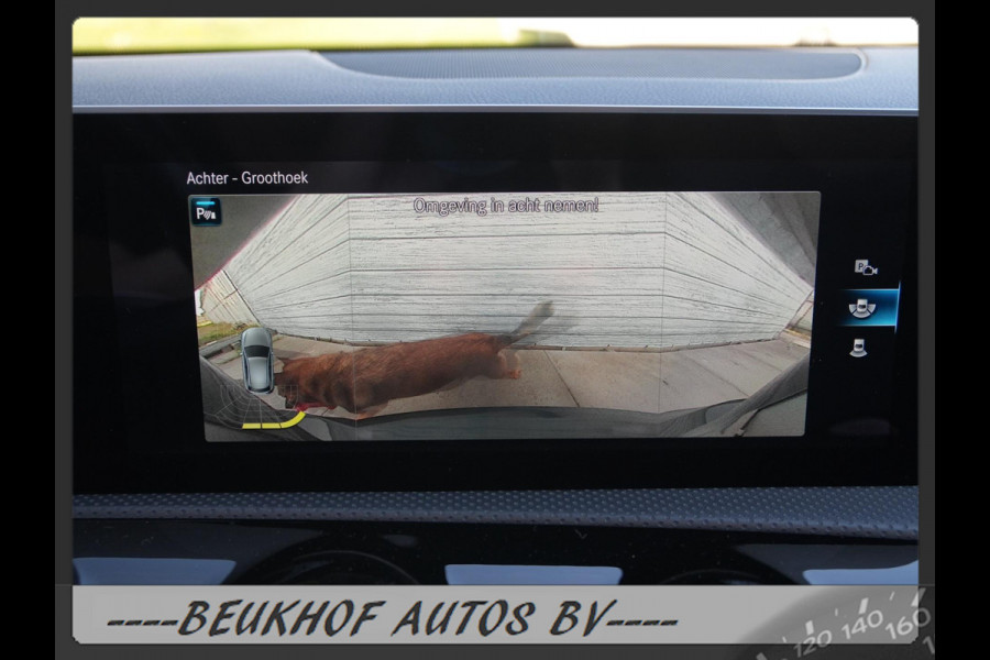 Mercedes-Benz A-Klasse 220 4MATIC Premium Pano Leer Nav Cam